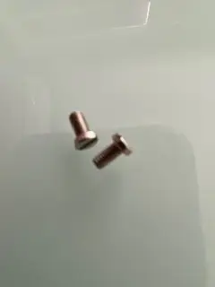 ברגים לשניים