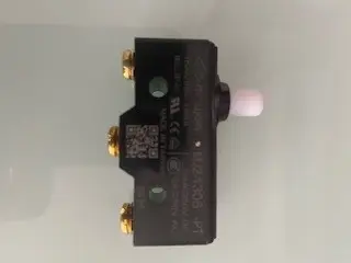 שלטר און אוף למכונה לסגירת שקים