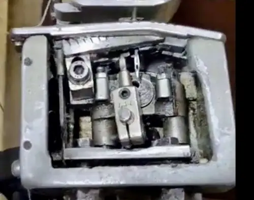 מעבדת תיקונים למכונה לסגירת שקים