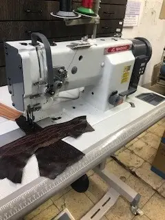 מכונה 2 רגליים מחט הולכת גריפר אנכי לעבודות עור ,ברזנט ובדי ריפוד דגם JONGONG 20606-1